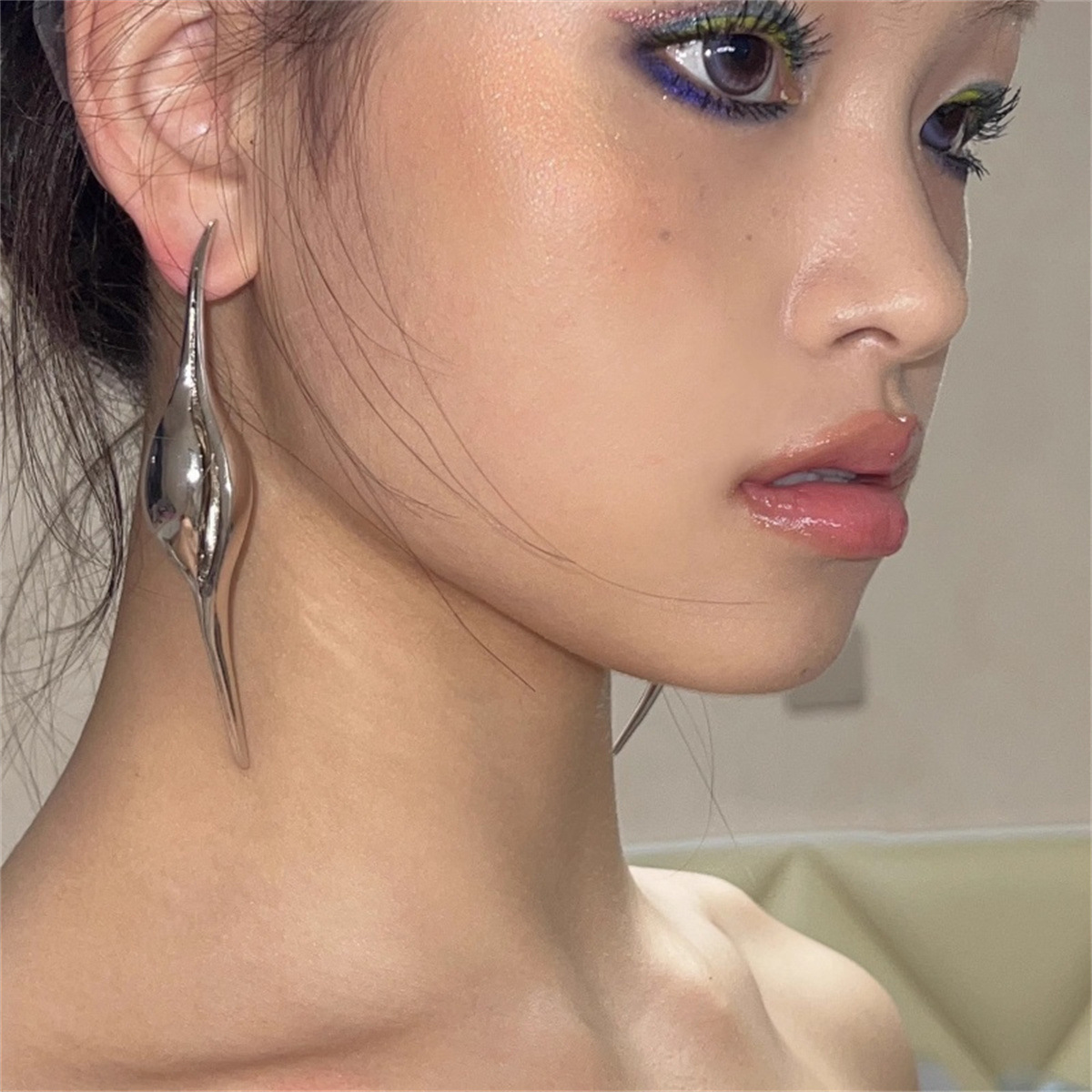 Minimalist Metal Slender Curve - Travel Accessories For Europe 评论和价格